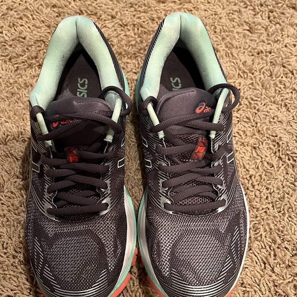 ASICS - Picture 2 of 5